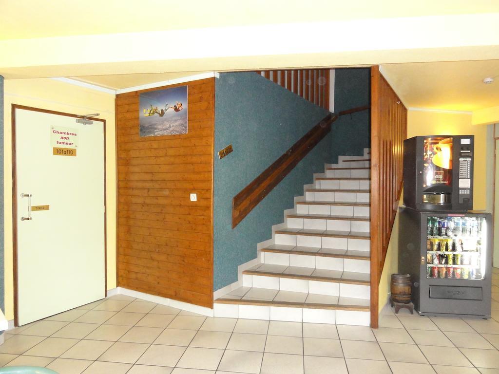 Symp'Hotel Nivolas-Vermelle Zewnętrze zdjęcie