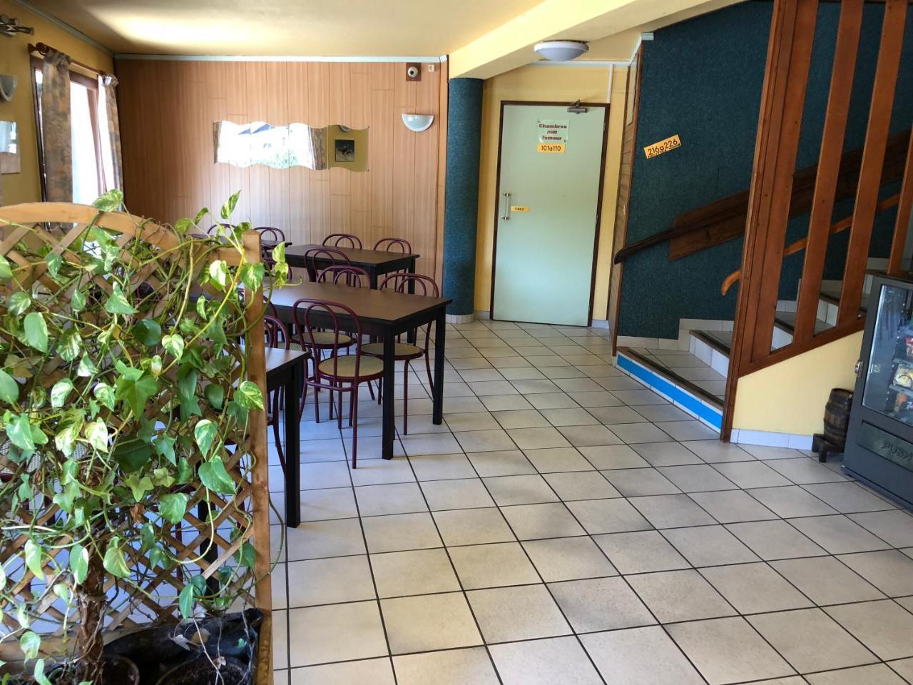 Symp'Hotel Nivolas-Vermelle Zewnętrze zdjęcie